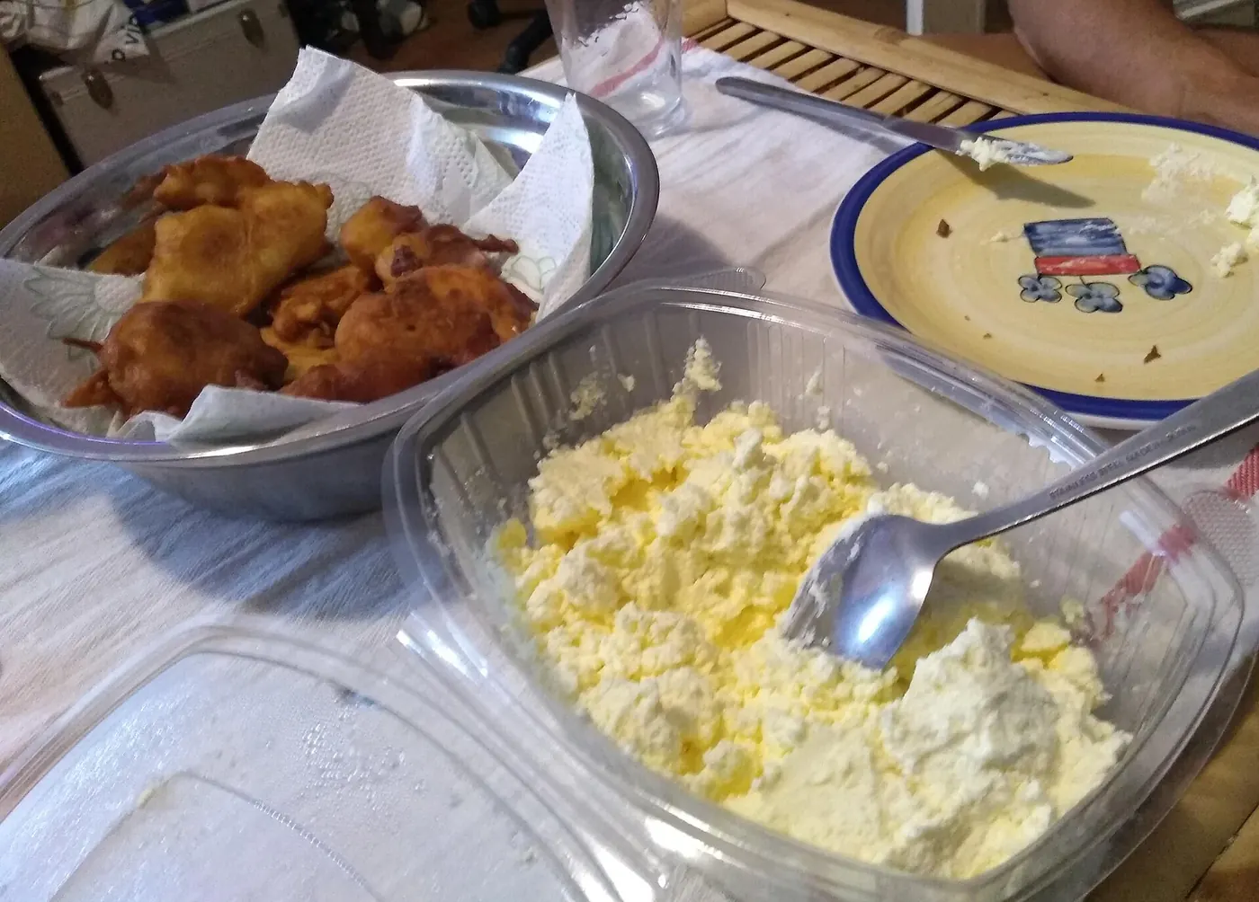 Kajmak with priganice, fried dough