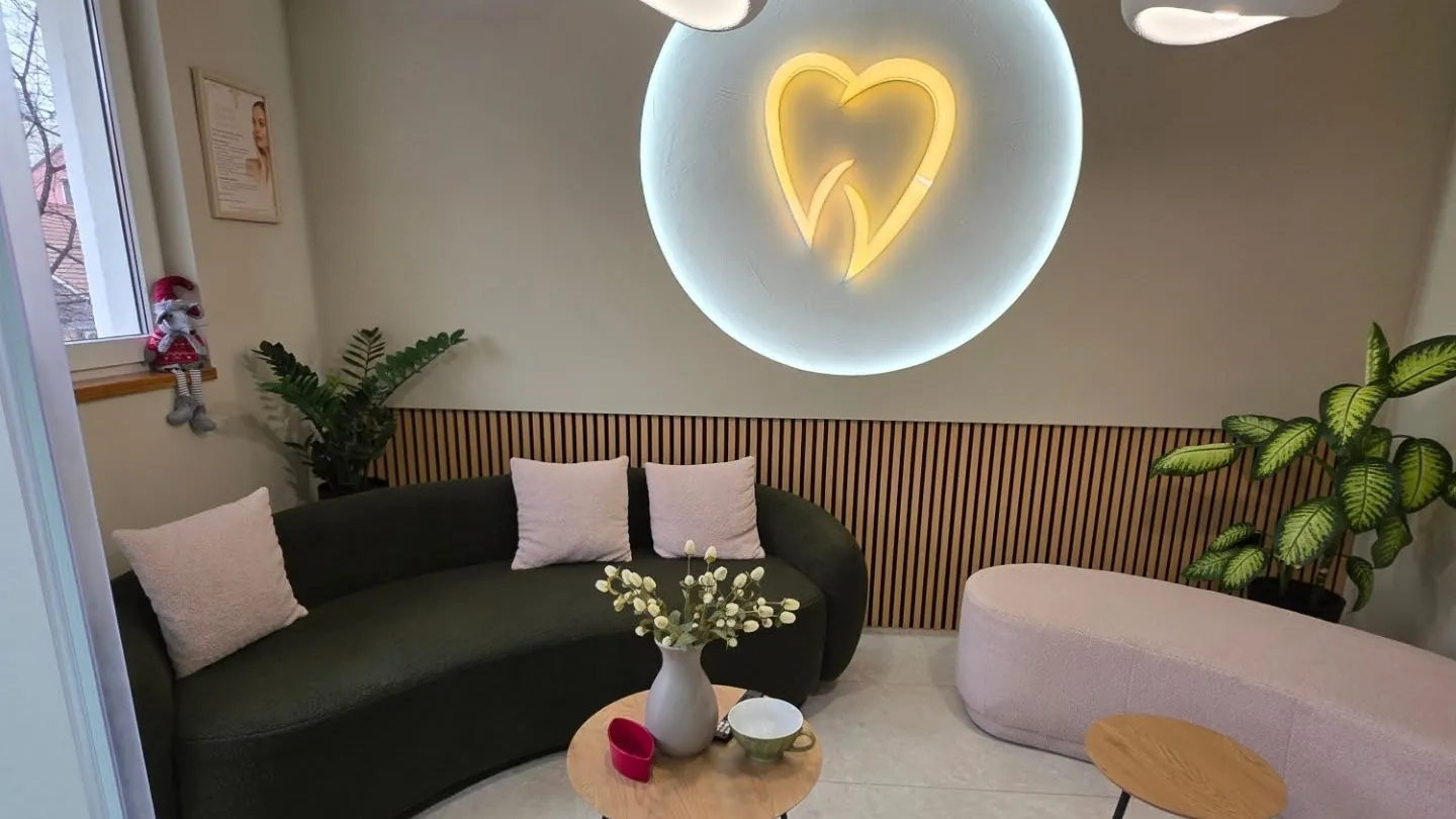 The lounge at Dr. Sremčević’s practice in Kraljevo